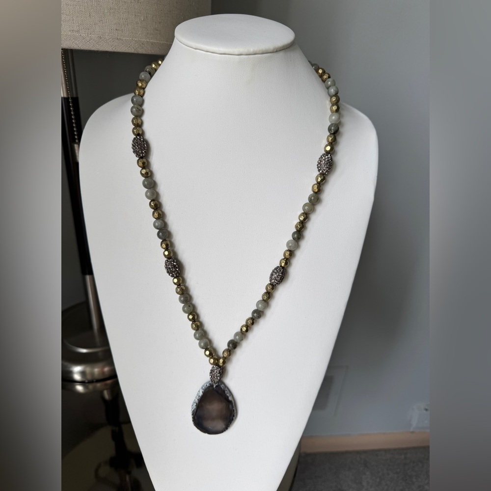 Silpada Gray Agate Teardrop Pendant Necklace with Gold Accents